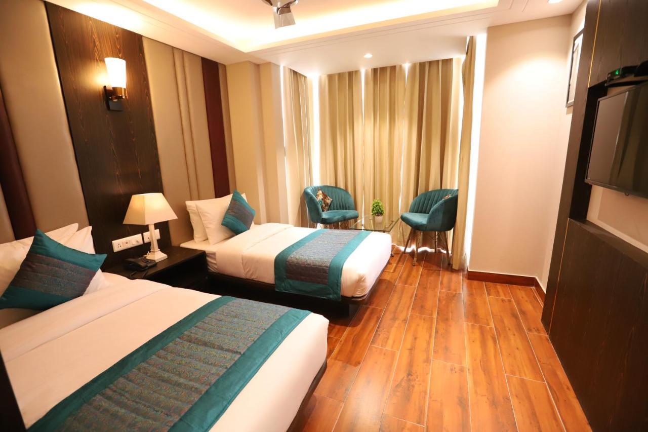 Hotel The Magic Tree - Paharganj New Delhi Bagian luar foto