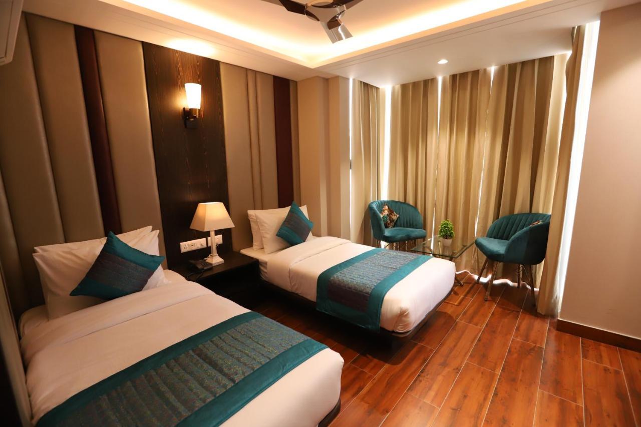 Hotel The Magic Tree - Paharganj New Delhi Bagian luar foto
