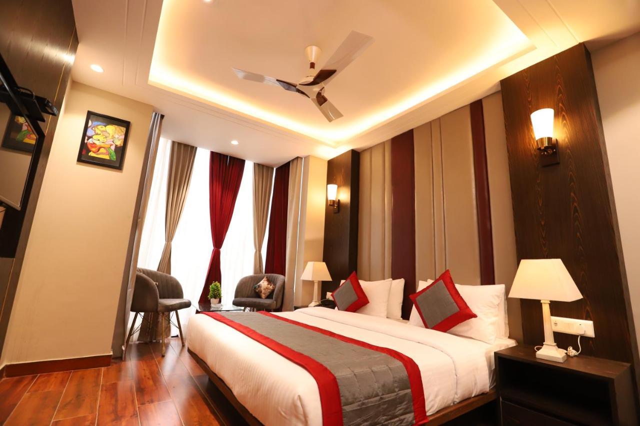 Hotel The Magic Tree - Paharganj New Delhi Bagian luar foto