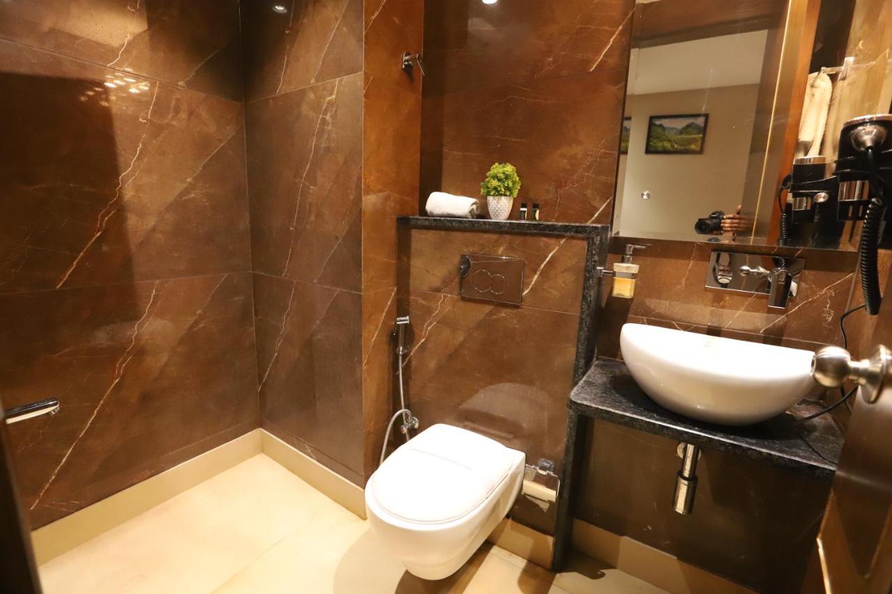 Hotel The Magic Tree - Paharganj New Delhi Bagian luar foto