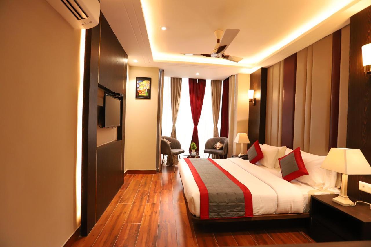 Hotel The Magic Tree - Paharganj New Delhi Bagian luar foto