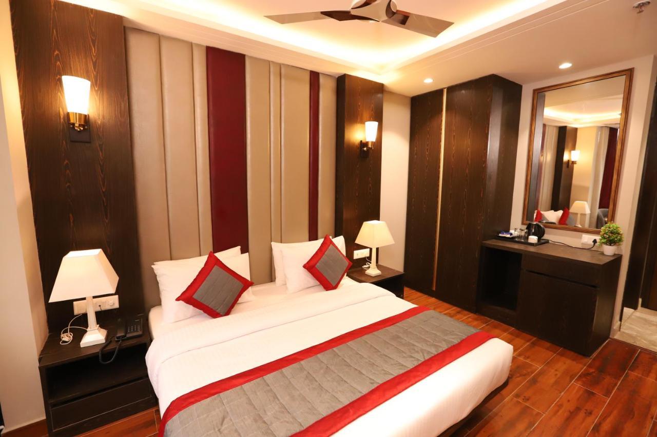 Hotel The Magic Tree - Paharganj New Delhi Bagian luar foto