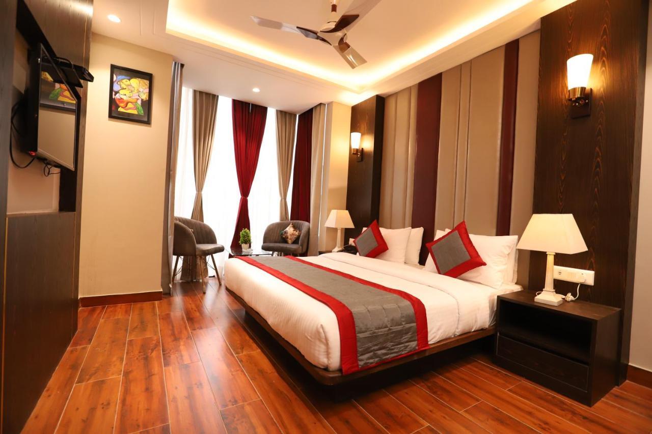 Hotel The Magic Tree - Paharganj New Delhi Bagian luar foto