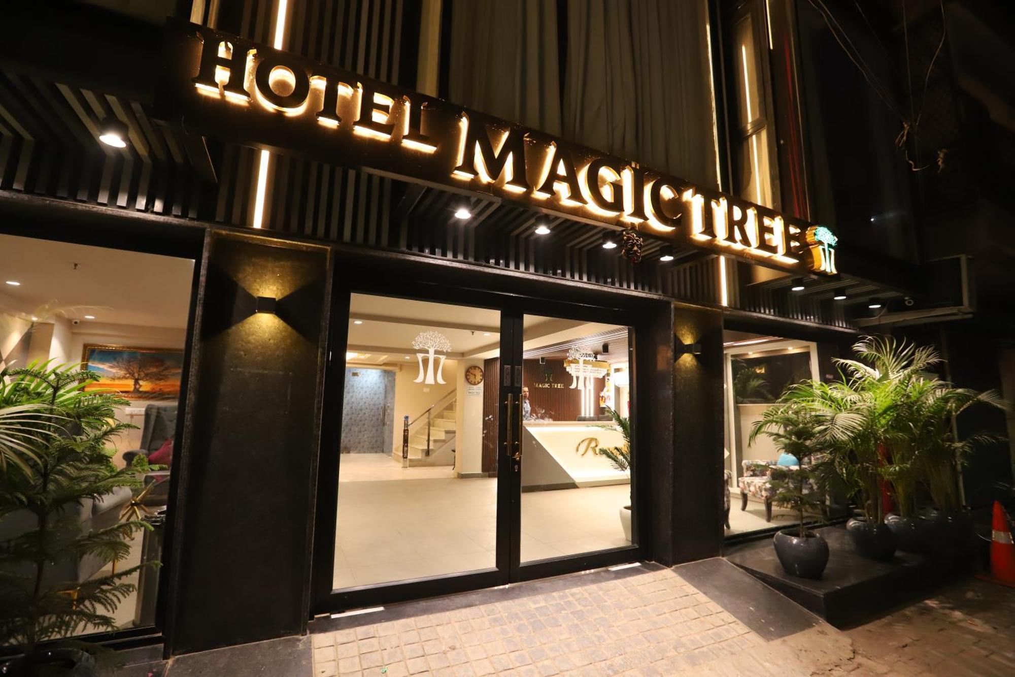 Hotel The Magic Tree - Paharganj New Delhi Bagian luar foto