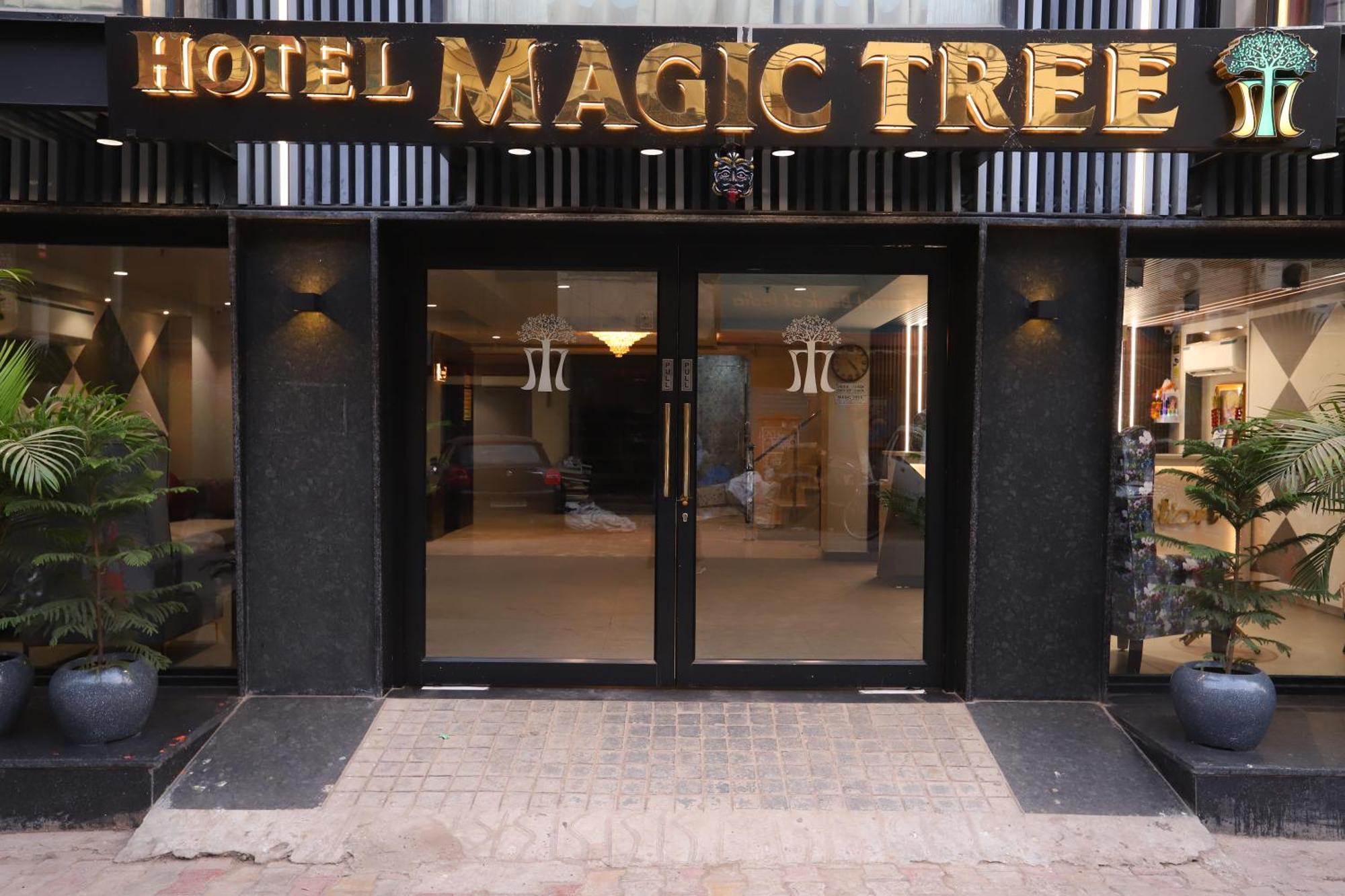 Hotel The Magic Tree - Paharganj New Delhi Bagian luar foto