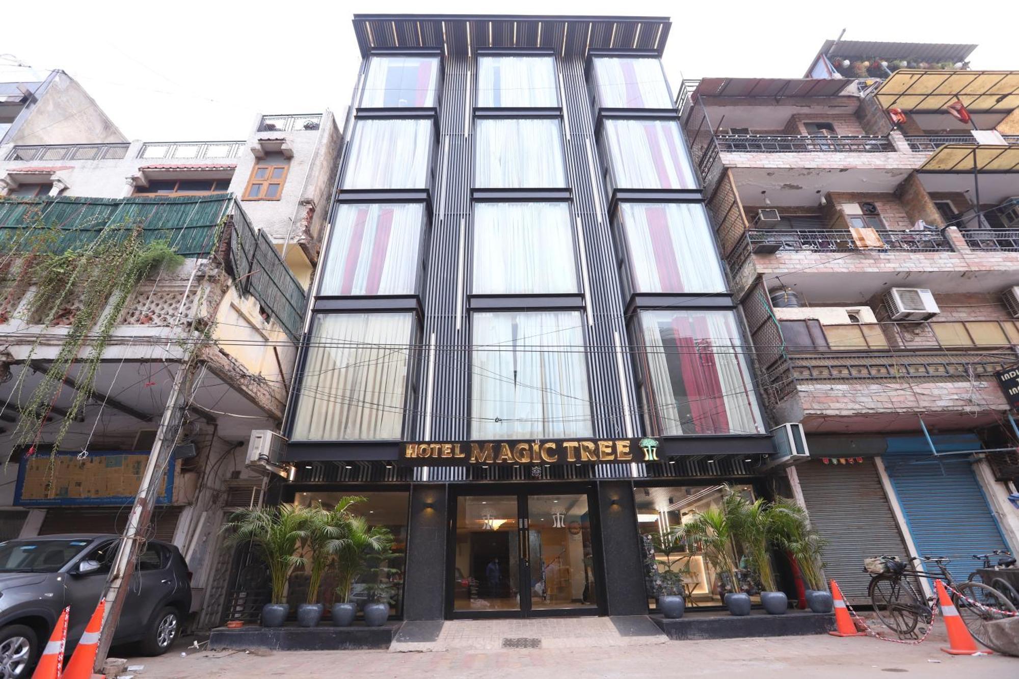Hotel The Magic Tree - Paharganj New Delhi Bagian luar foto