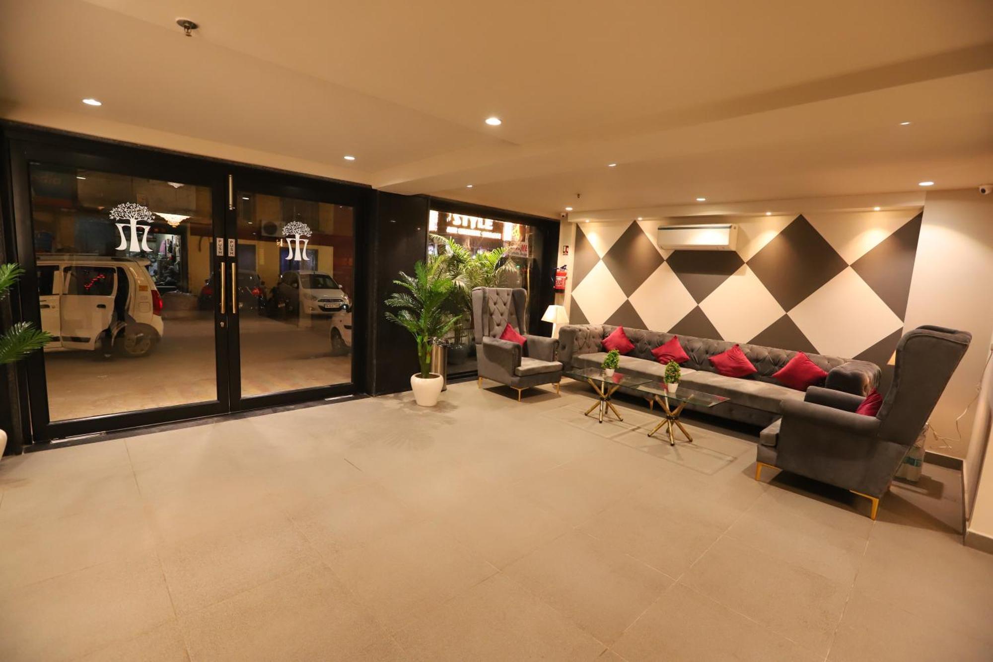 Hotel The Magic Tree - Paharganj New Delhi Bagian luar foto