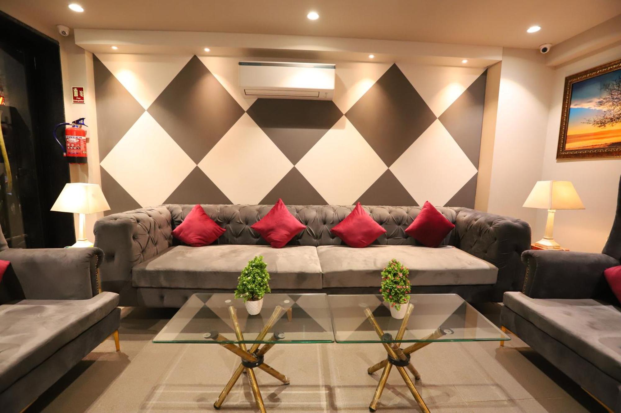 Hotel The Magic Tree - Paharganj New Delhi Bagian luar foto